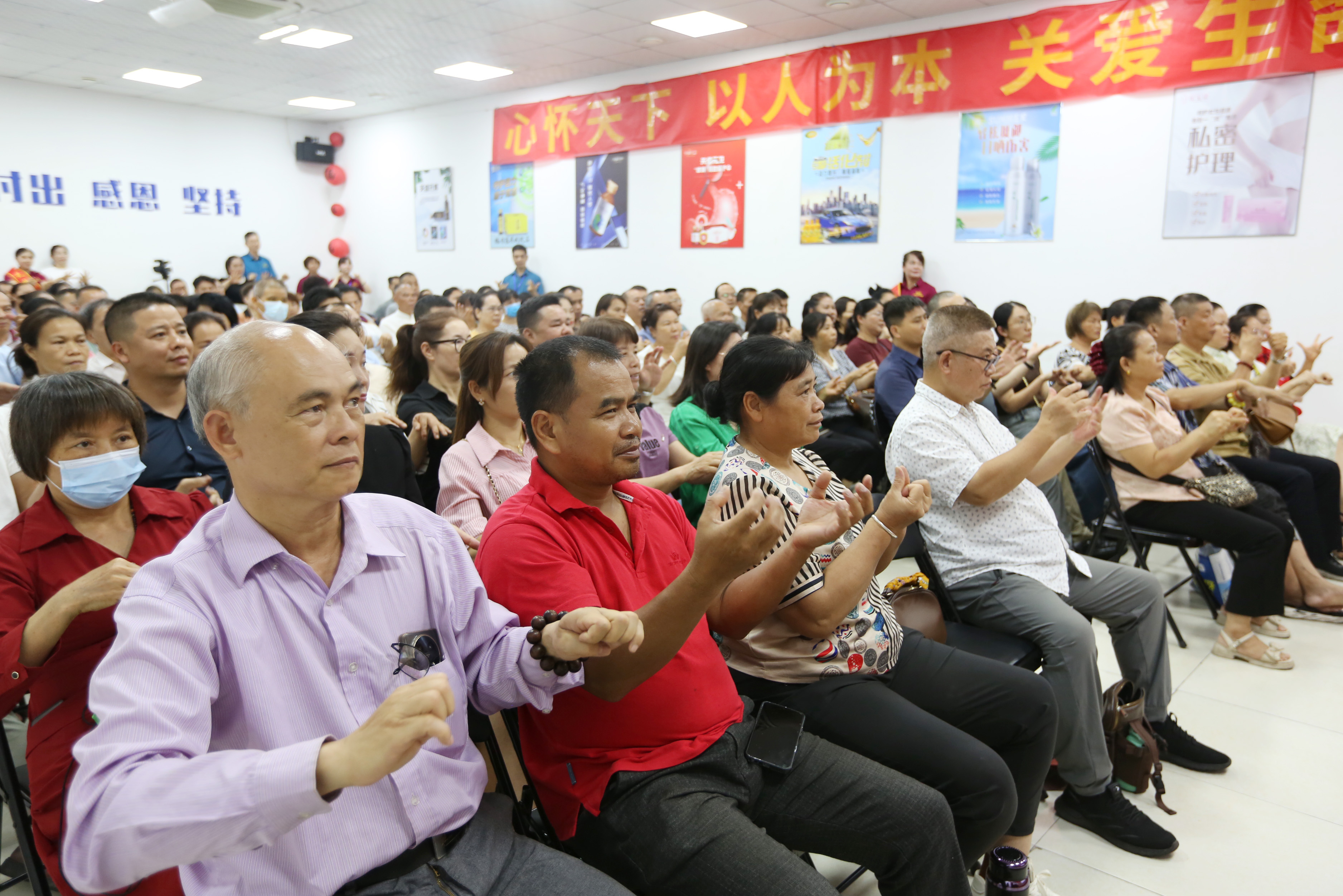 （中国）有限公司‘吃动两平衡’健康交流会：市民盛赞‘不教条、不空谈、不孤独’